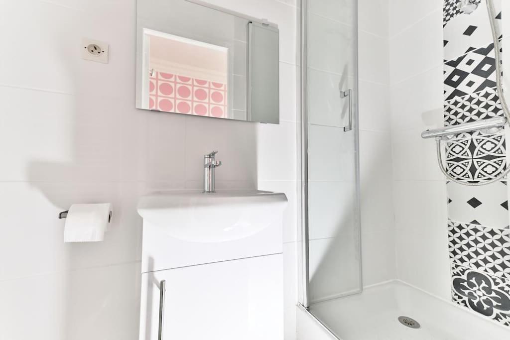 Apartment Proche Vaugirard - Ii *